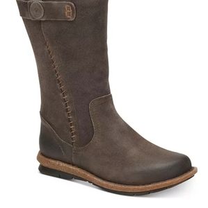 Born Tonic Boots